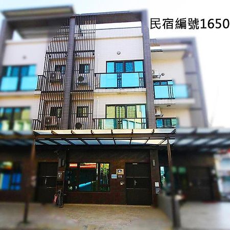 靜夜市親子民宿 Luodong Eksteriør billede